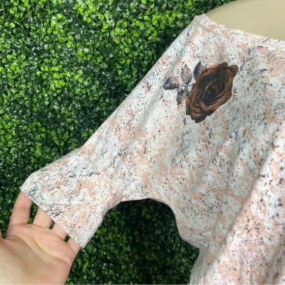 Guess floral off shoulder bat wing top - Picture 4 of 8